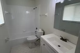 3445 NW 44th St, Oakland Park, FL 33309 - Photo 9