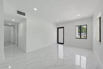 2405 NW 159th Road, Miami Gardens, FL 33054 - Photo 7