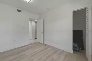 2405 NW 159th Rd, Miami Gardens, FL 33054 - Photo 13