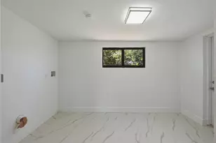 2405 NW 159th Rd, Miami Gardens, FL 33054 - Photo 11