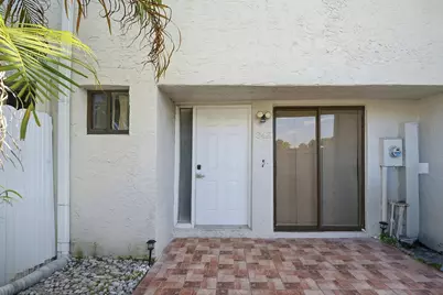 642 NE 195th Street, Miami, FL 33179 - Photo 27
