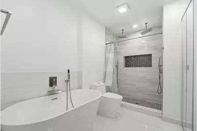 642 NE 195th Street, Miami, FL 33179 - Photo 21