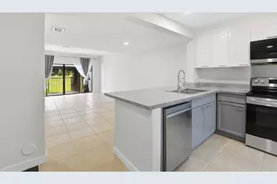 642 NE 195th Street, Miami, FL 33179 - Photo 1