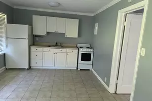 1917 NE 2nd St, Deerfield Beach, FL 33441 - Photo 5