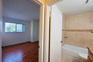 3409 NW 44th St, Oakland Park, FL 33309 - Photo 13