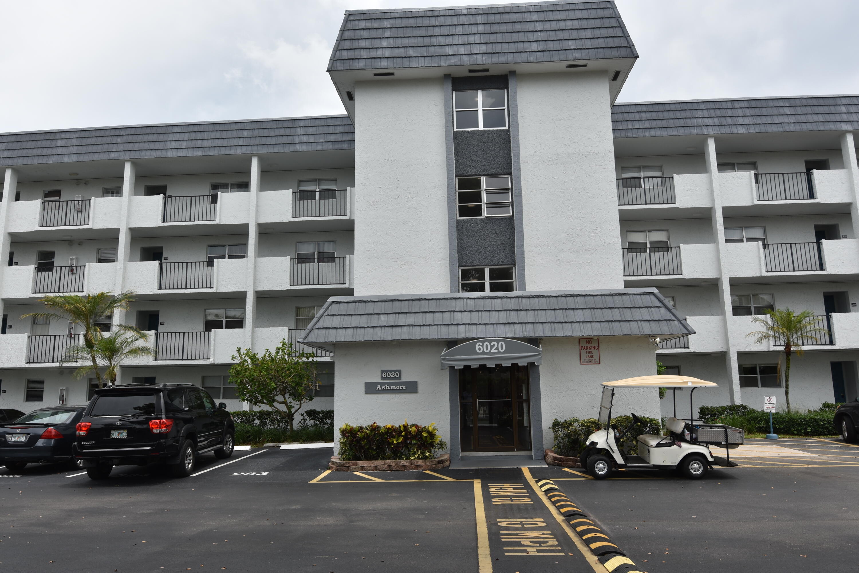 6020 NW 44th St #304 - 6020 NW 44th St #304, Lauderhill, FL 33319 Luxury Property | Jose Angel Pina