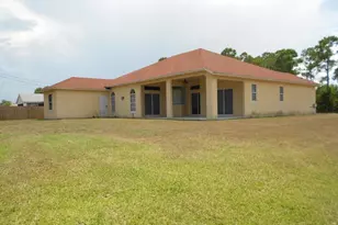 1221 SE Navajo Ln, Port Saint Lucie, FL 34983 - Photo 5