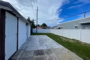 613 54th St, West Palm Beach, FL 33407 - Photo 15