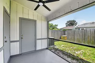 3221 Foxridge Ct, Palm Springs, FL 33461 - Photo 19