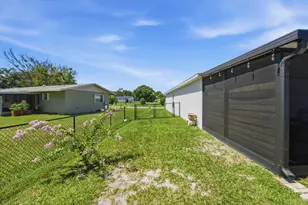 150 SW Lancaster Ave, Port Saint Lucie, FL 34984 - Photo 37