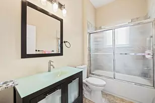 10156 Lombardy Dr, Tamarac, FL 33321 - Photo 17
