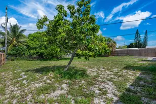 925 S Pine St, Lake Worth, FL 33460 - Photo 17