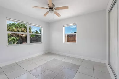 925 S Pine Street, Lake Worth, FL 33460 - Photo 7