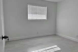 402 Lake Shore Dr, Lake Park, FL 33403 - Photo 3