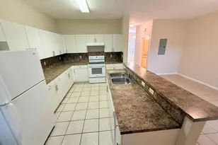 905 N Santa Catalina Cir, North Lauderdale, FL 33068 - Photo 9