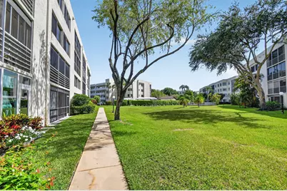 3186 Via Poinciana #114, Lake Worth, FL 33467 - Photo 47
