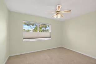 3186 Via Poinciana, Lake Worth, FL 33467 - Photo 11