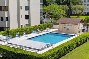 3186 Via Poinciana, Lake Worth, FL 33467 - Photo 11