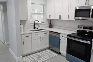 2010 NE 33rd St, Lighthouse Point, FL 33064 - Photo 7