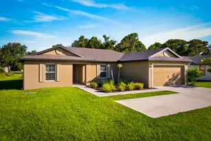 2916 SE Melaleuca Blvd, Port Saint Lucie, FL 34952 - Photo 3