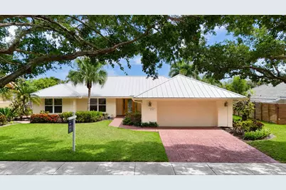 9746 SE Landing Place, Tequesta, FL 33469 - Photo 1