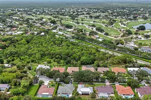 9746 SE Landing Pl, Tequesta, FL 33469 - Photo 5