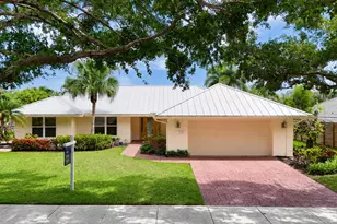 9746 SE Landing Pl, Tequesta, FL 33469 - Photo 1