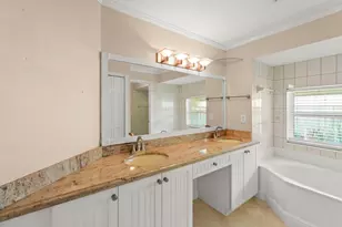 9746 SE Landing Pl, Tequesta, FL 33469 - Photo 31