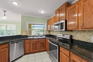 9746 SE Landing Pl, Tequesta, FL 33469 - Photo 17