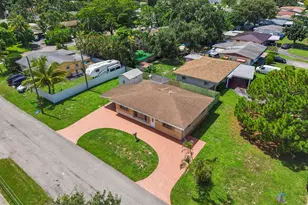 2100 N 57th Ave, Hollywood, FL 33021 - Photo 5
