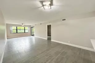 7681 Tahiti Ln, Lake Worth, FL 33467 - Photo 13