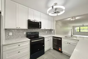 7681 Tahiti Ln, Lake Worth, FL 33467 - Photo 5
