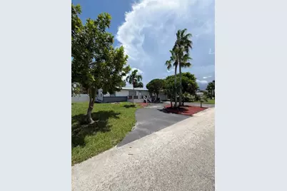 3040 Tropical Trail, Lake Worth, FL 33462 - Photo 3
