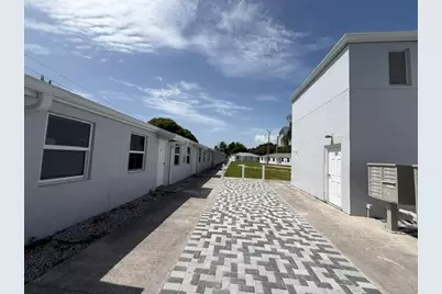 4393 Windsor Avenue #17, West Palm Beach, FL 33407 - Photo 5