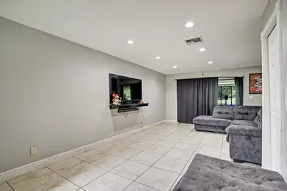 10723 NW 11th Street #10723, Pembroke Pines, FL 33026 - Photo 7