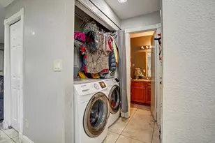 10723 NW 11th St, Pembroke Pines, FL 33026 - Photo 19
