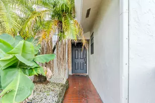 10723 NW 11th St, Pembroke Pines, FL 33026 - Photo 5