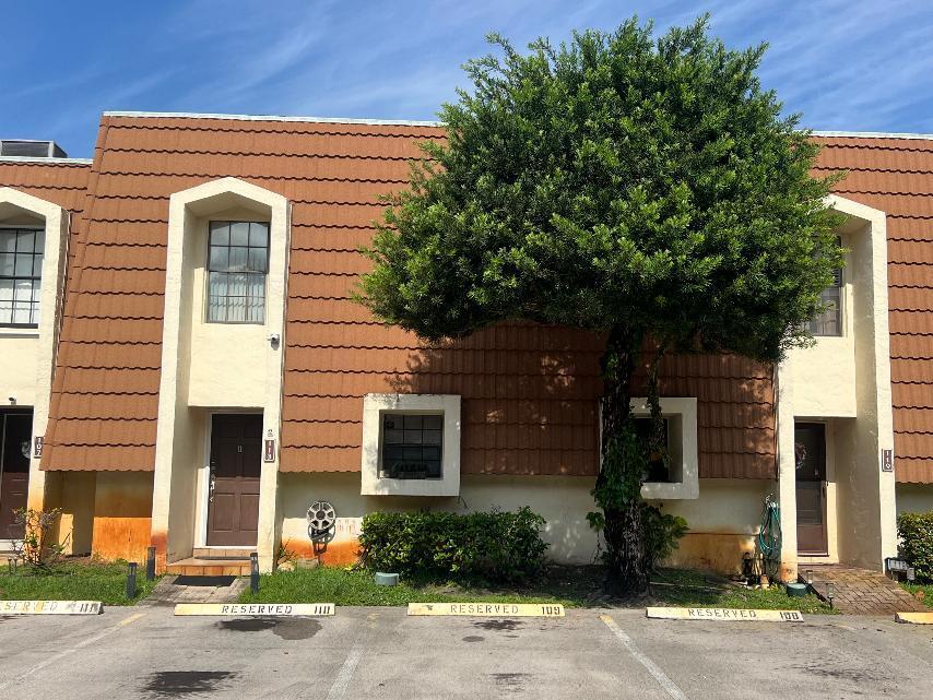 113 NW 115th Terrace main architectural view
