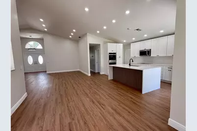 326 NW 47th Terrace, Deerfield Beach, FL 33442 - Photo 3