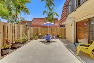 714 NW 98th Cir, Plantation, FL 33324 - Photo 3