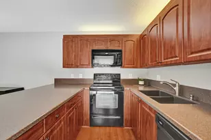 714 NW 98th Cir, Plantation, FL 33324 - Photo 17