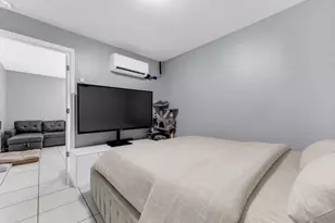 8880 NW 7th St, Pembroke Pines, FL 33024 - Photo 33
