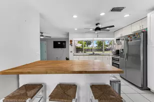8880 NW 7th St, Pembroke Pines, FL 33024 - Photo 9
