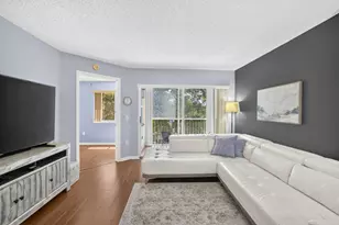 7805 Trent Dr, Tamarac, FL 33321 - Photo 9
