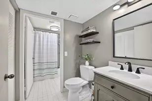7805 Trent Dr, Tamarac, FL 33321 - Photo 15
