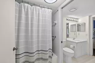7805 Trent Dr, Tamarac, FL 33321 - Photo 17