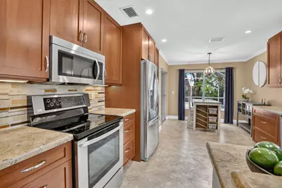 1131 NW 108th Avenue, Plantation, FL 33322 - Photo 23