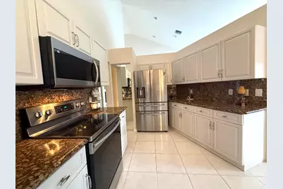 9392 Cascade Court, Boynton Beach, FL 33437 - Photo 15