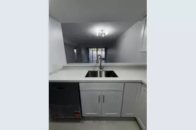 1041 NW 124th Avenue #1041, Pembroke Pines, FL 33026 - Photo 5