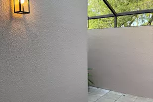 1041 NW 124th Ave, Pembroke Pines, FL 33026 - Photo 15
